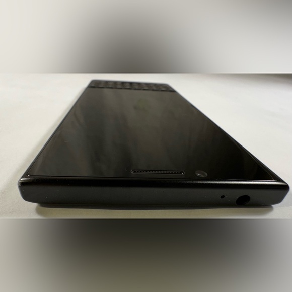 BlackBerry Key2 - Picture 4 of 6